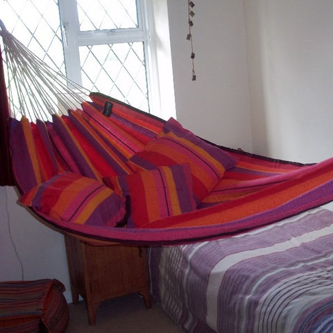 Beautiful traditional hammocks: woven from natural cotton. Strong and hard-wearing yet comfortable and soft to lie in. Perfect as a garden or an indoor hammock.